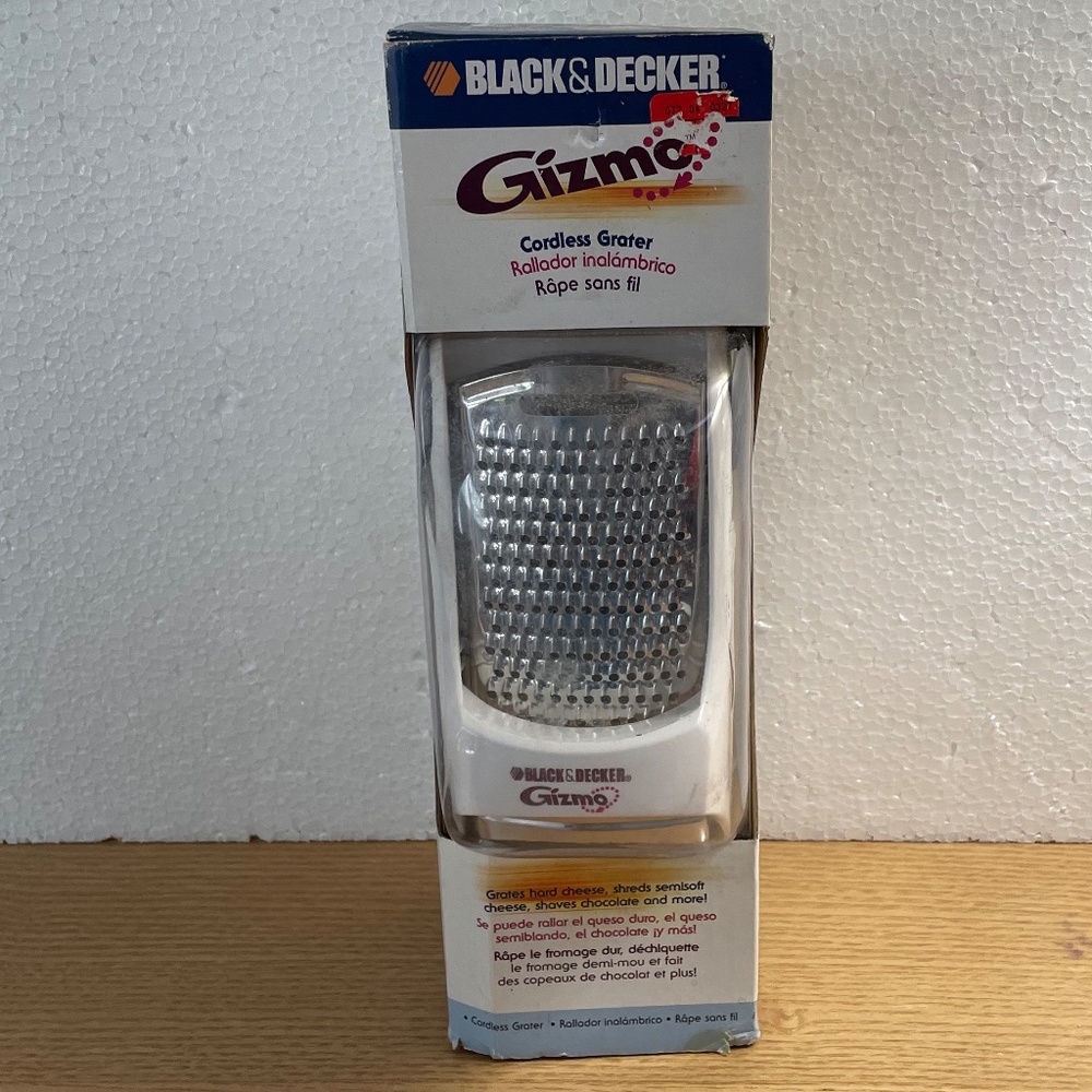 Black & Decker Gizmo Cordless Grater 3 Blades Cheese Grater Model GG200 New